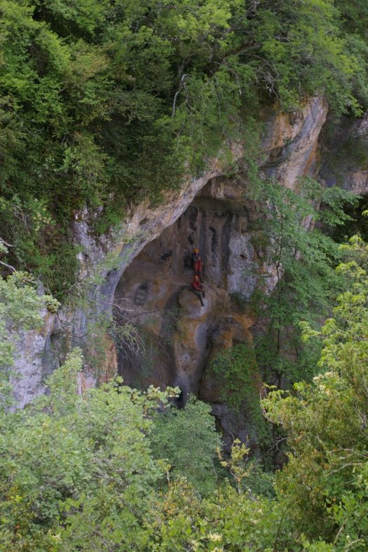 The entrance porch of Grotte de la Duganelle